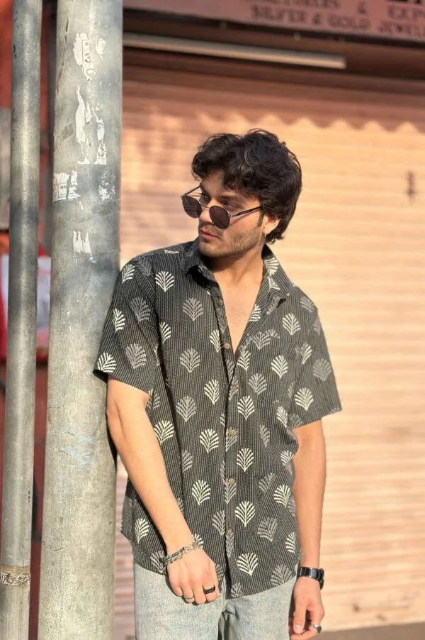 Men in Hand Block White Leaf Printed Half Sleeve Black Shirt_1